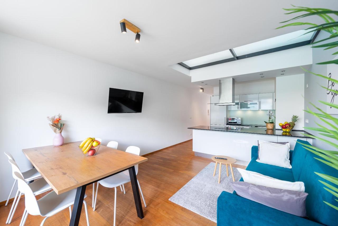 Apartment With Balcony And Parking Near The Prague Museum Exterior foto