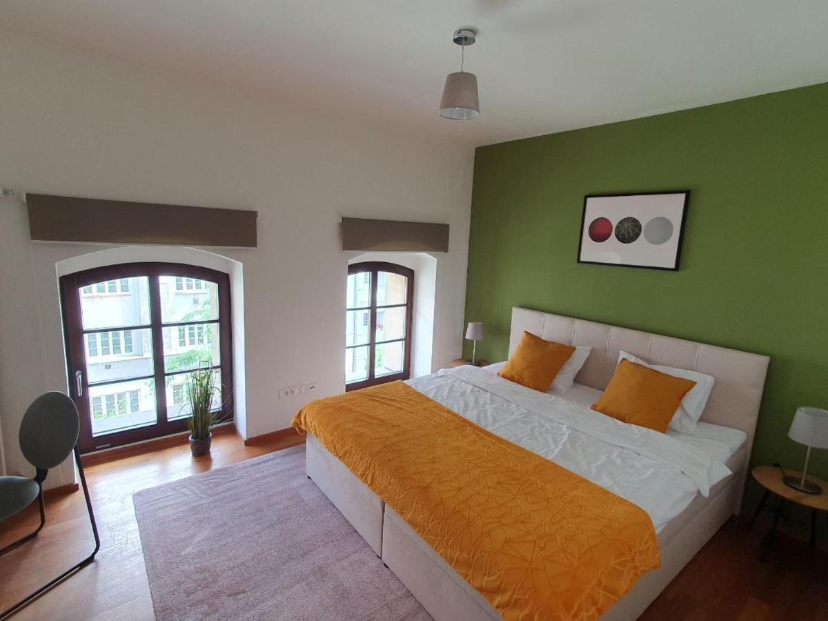 Apartment With Balcony And Parking Near The Prague Museum Exterior foto